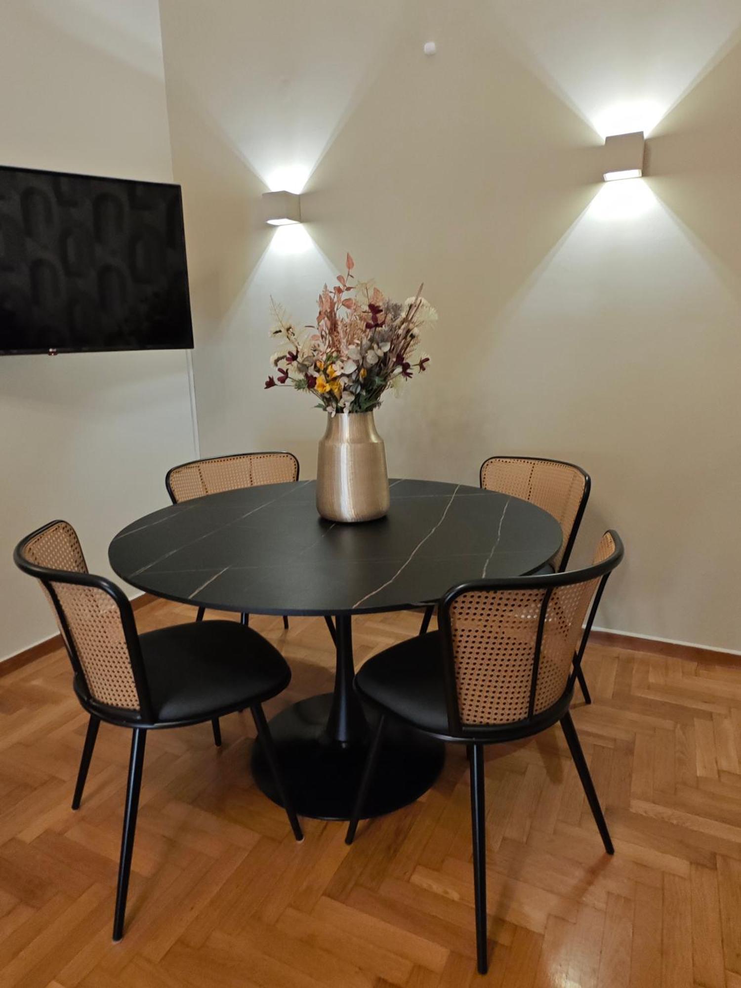 Caravin Wanderhome Acropolis, 1 Min From Acropolis Museum Ateny Zewnętrze zdjęcie
